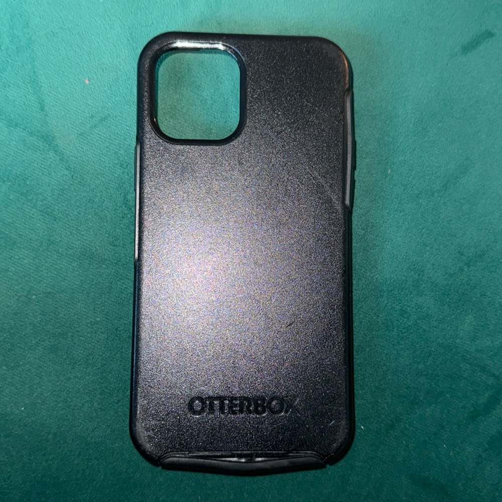✨🖤 OtterBox iPhone 12 Case Black 🖤✨